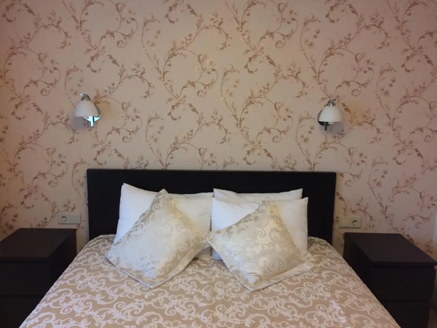 Отель Аврора