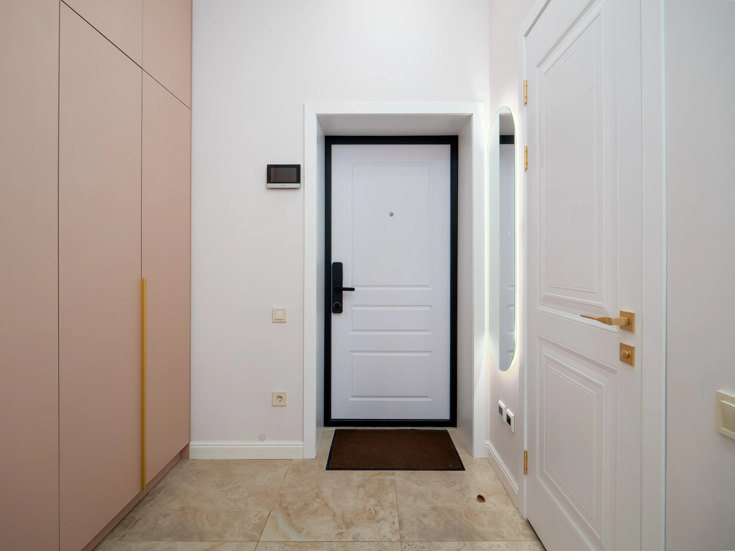 Квартира двухкомнатная в районе Меги 73