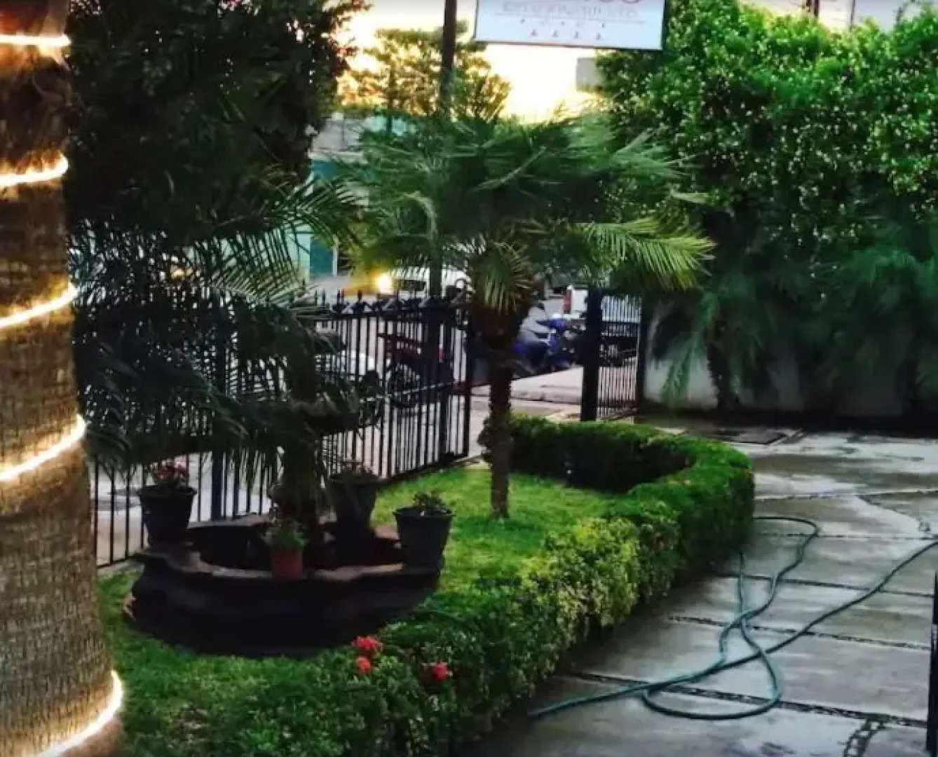 Отель Franco By Rotamundos