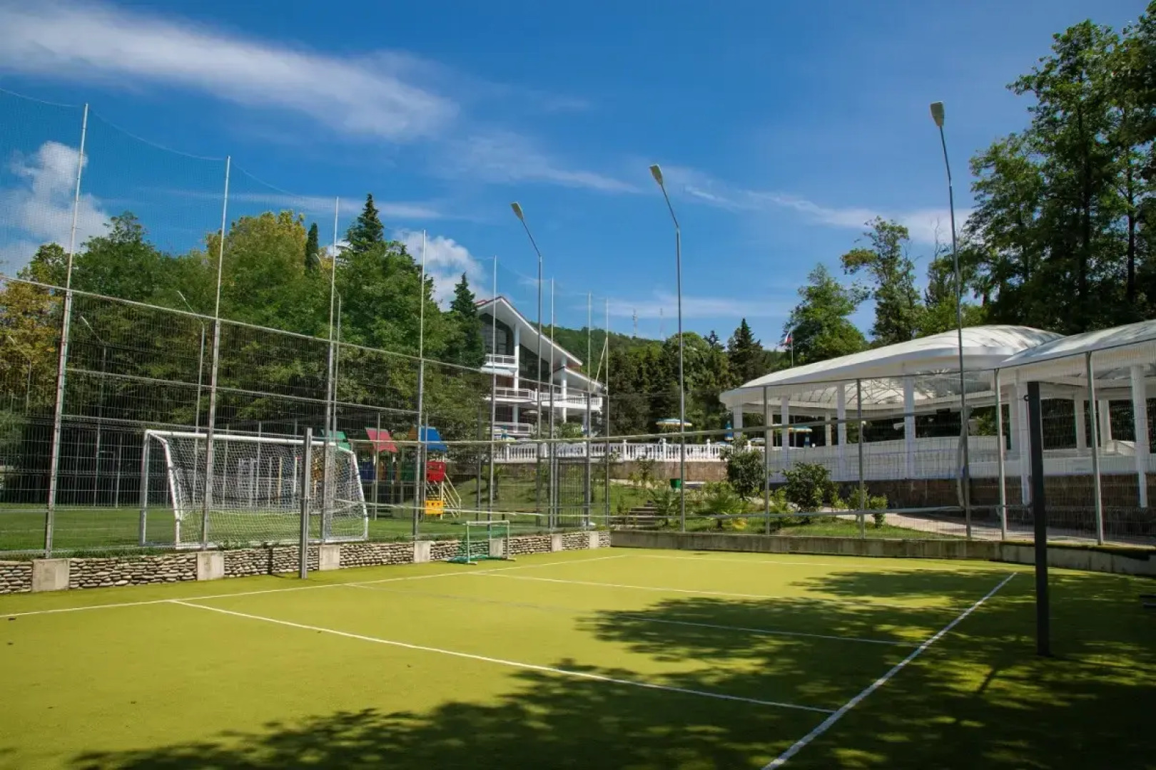 Курортный отель Ателика Сокол