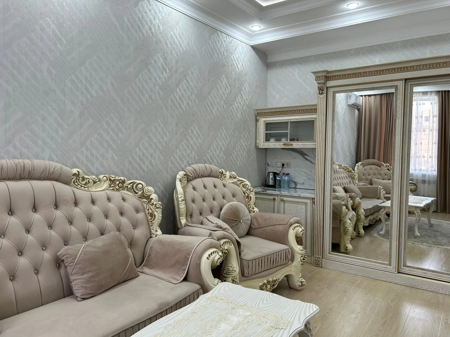 Отель Dash Gapi