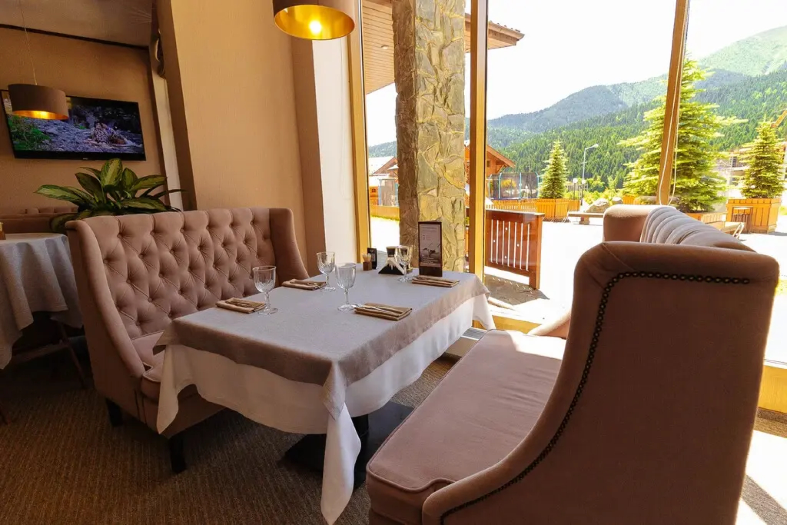 Отель Архыз Роял Резорт энд Спа