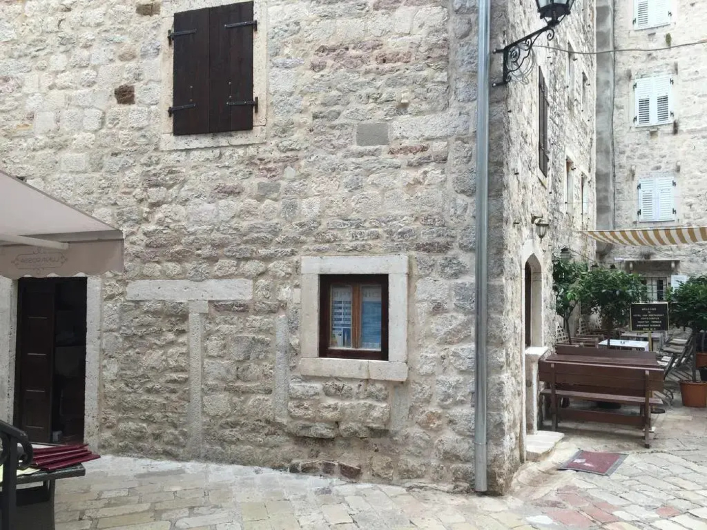 Hotel Athos Guesthouse