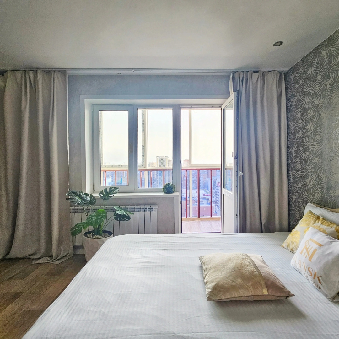 Апартаменты ФлаНск на Крылова 4