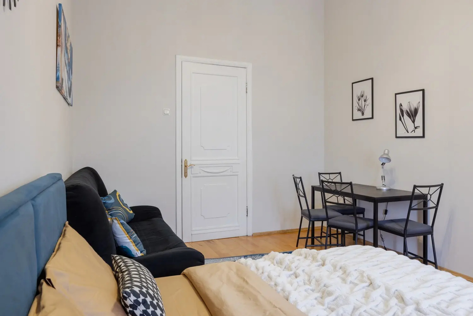 Апартаменты У Исакиевской площади DereMRents ДереМРентс