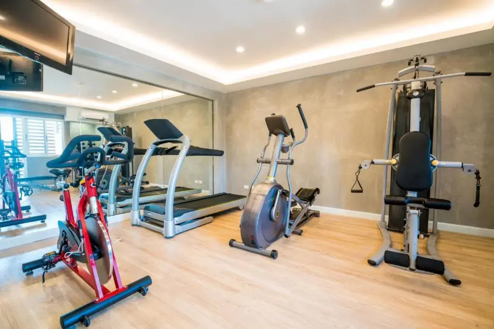 Отель Koon Hotel Sukhumvit