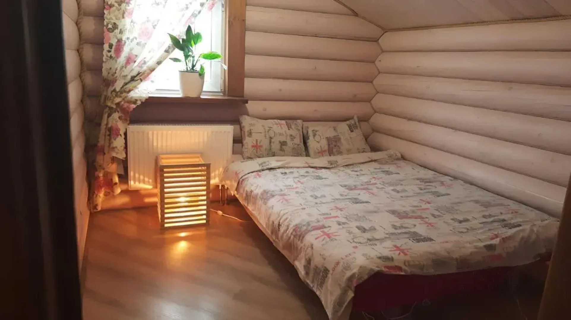 Частный дом с баней у озера