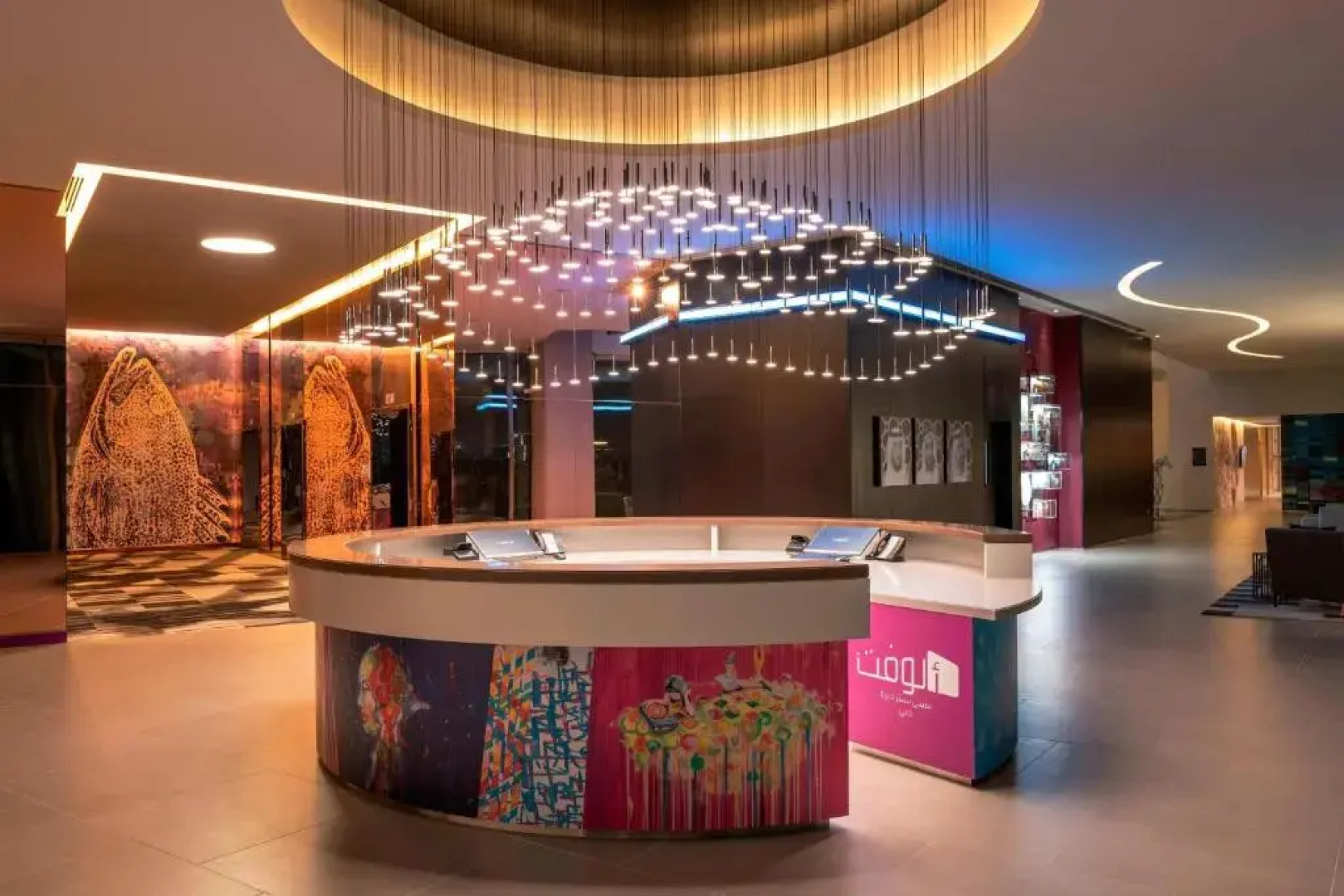 Отель Aloft Dubai Creek