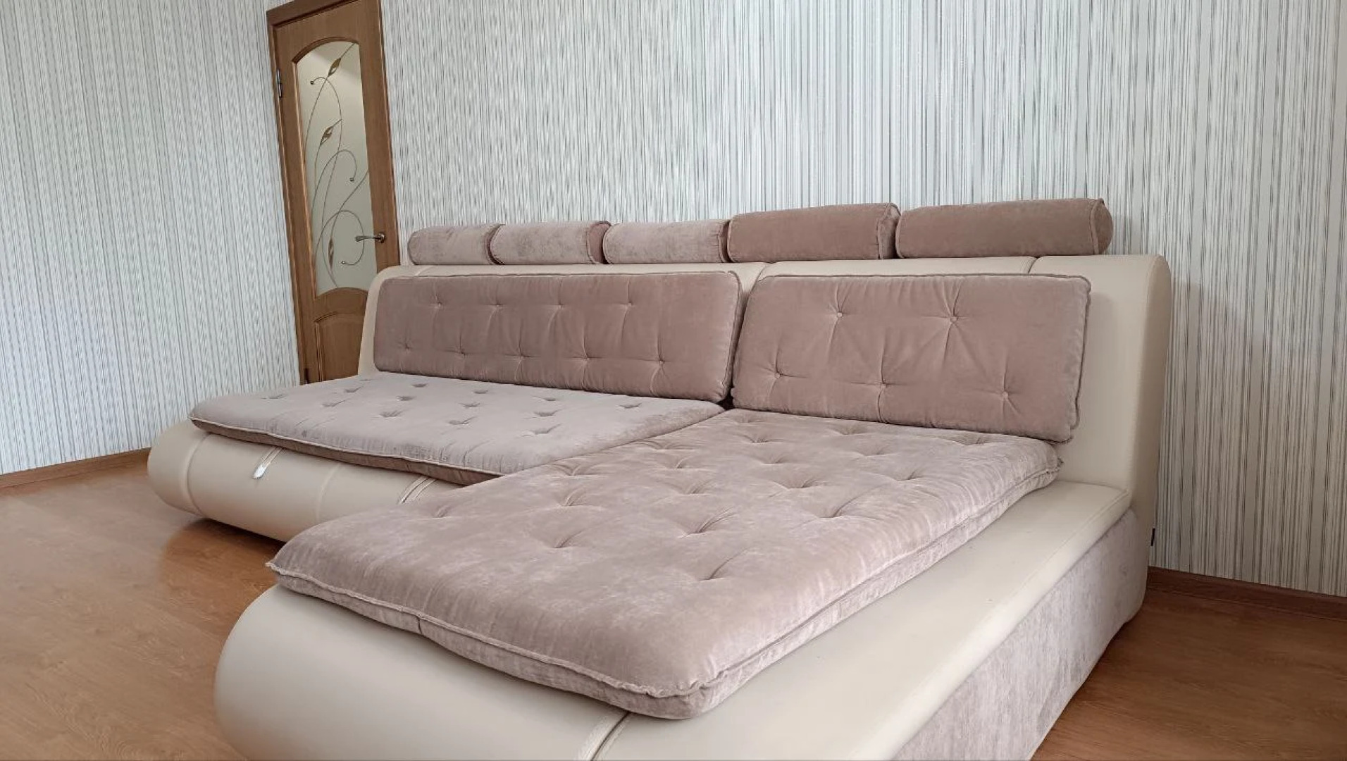 Квартира Изолированные Спальня и Гостиная с Балконом и Видом на Гору Машук на Мира 3535