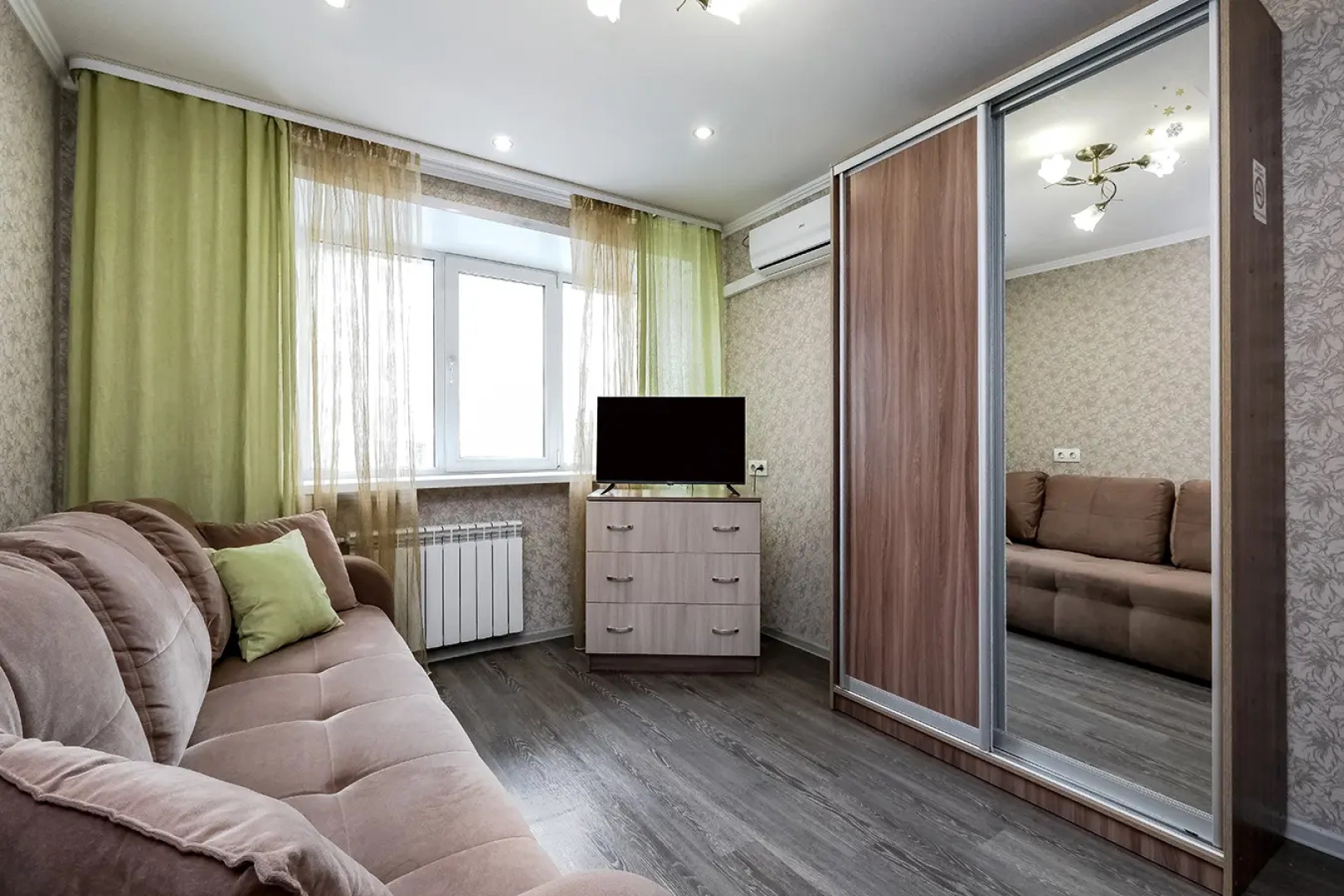 Квартира возле ЖД вокзала