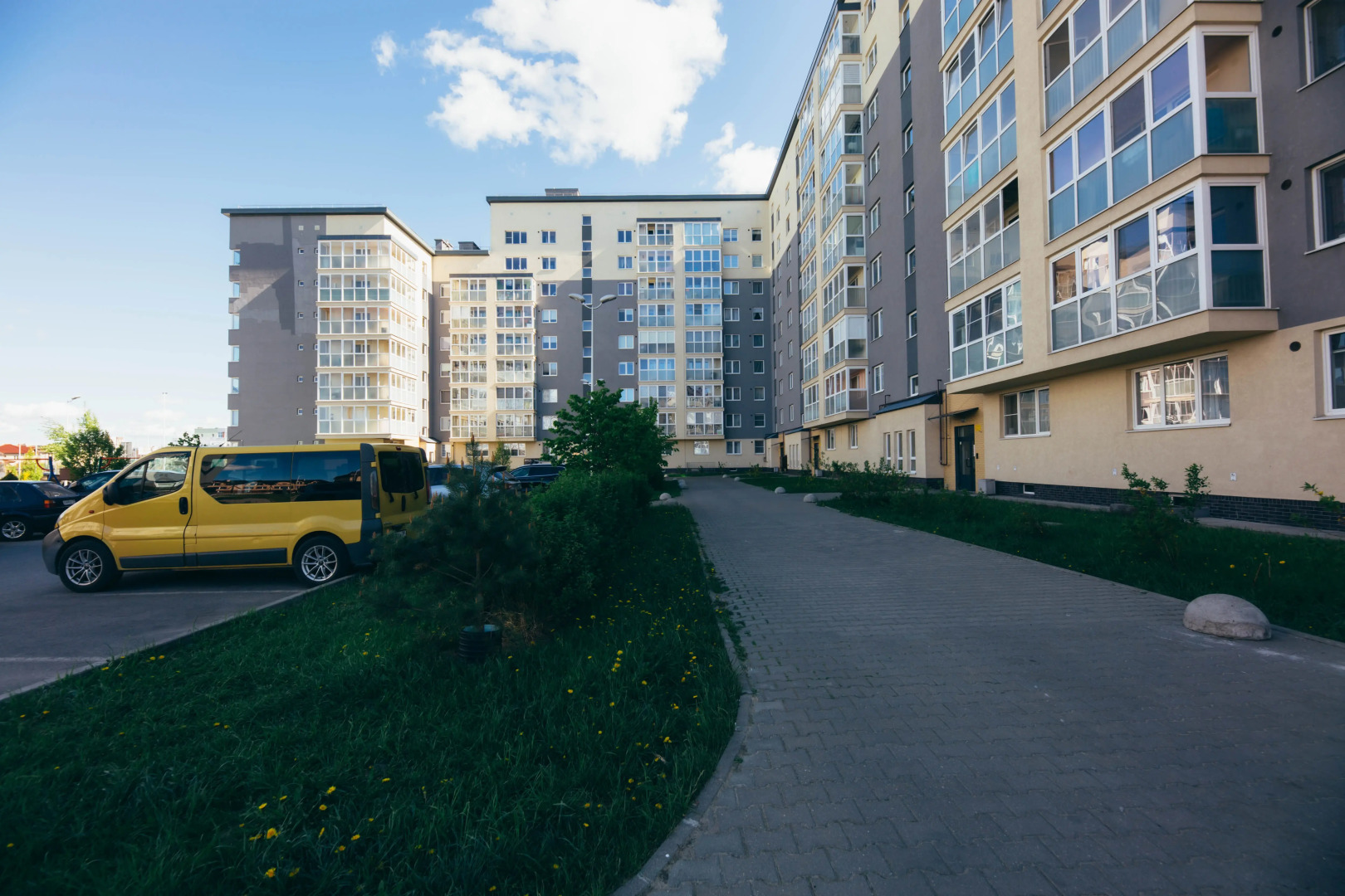 Апартаменты День и Ночь на Согласия