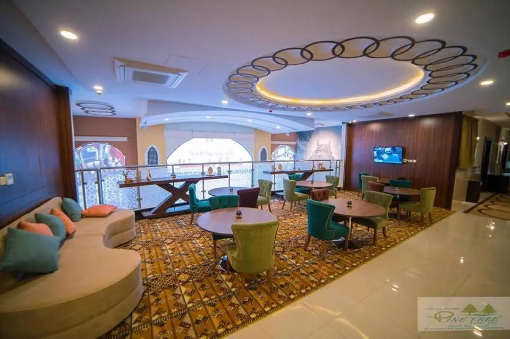 Pinetree Suites Hail