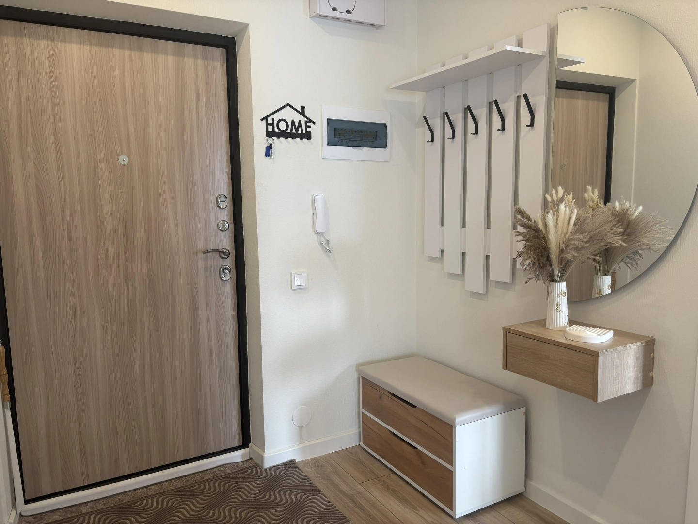 Квартира BestHome Евродвушка стильная светлая в центре города