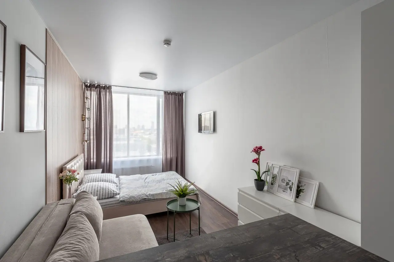 Апартаменты ApartHause с живописным видом на центр Екатеринбурга