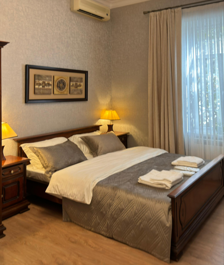 Апартаменты HISTORY 1888 Сentral Apartment & Excursions