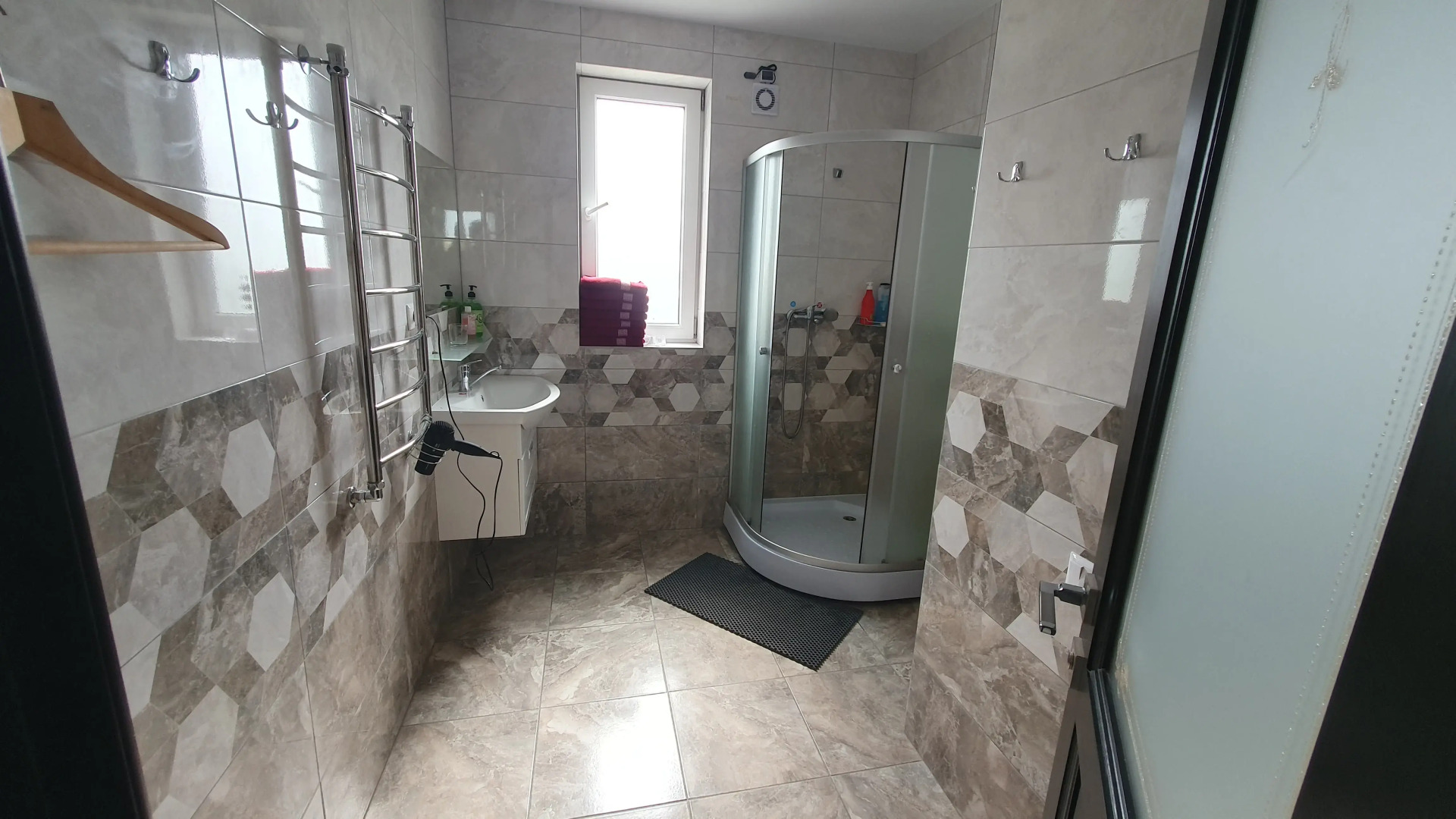 Частный дом Позитив на 12 гостей с баня/сауна, караоке