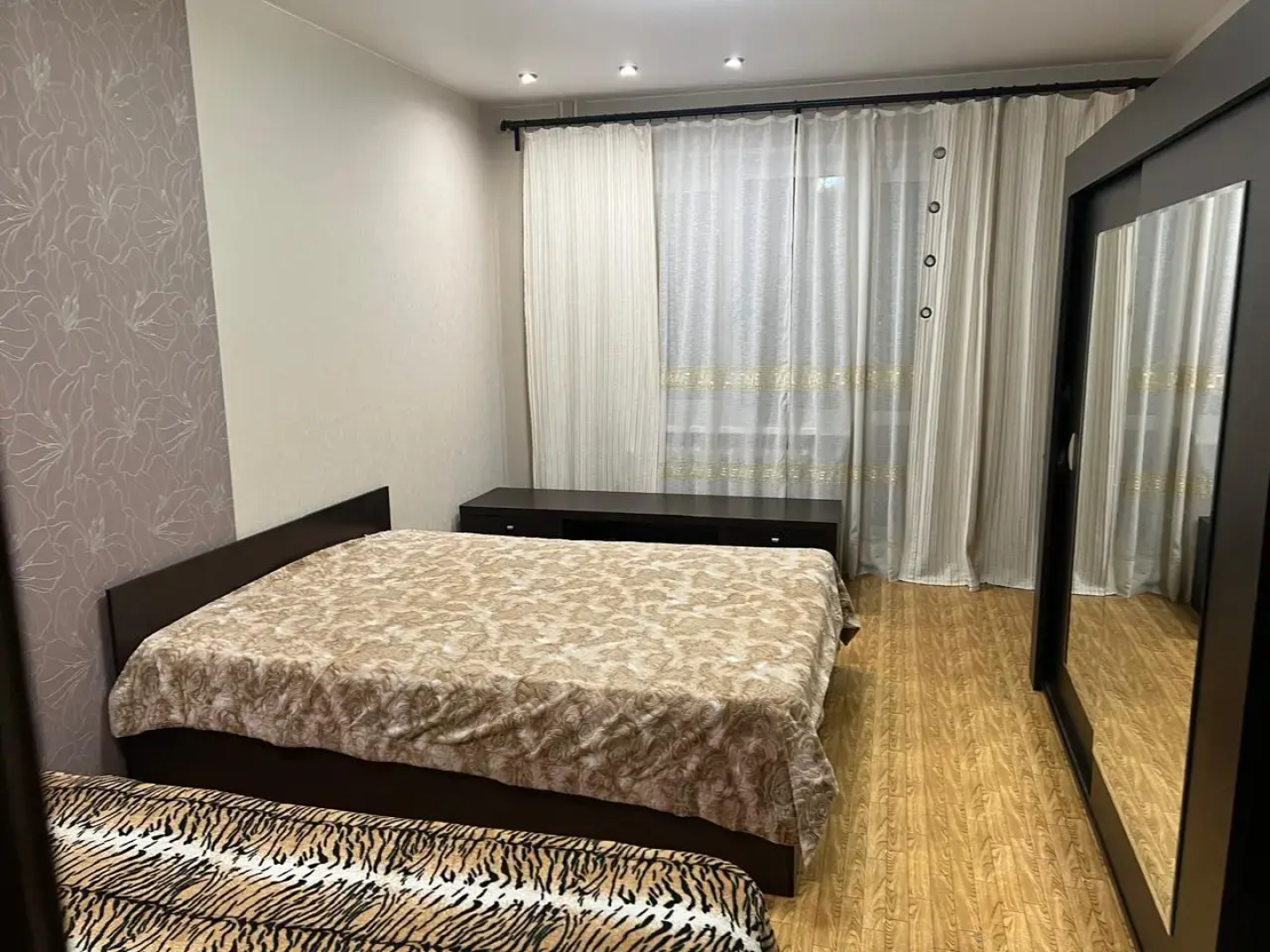 Квартира Родионова 165/4