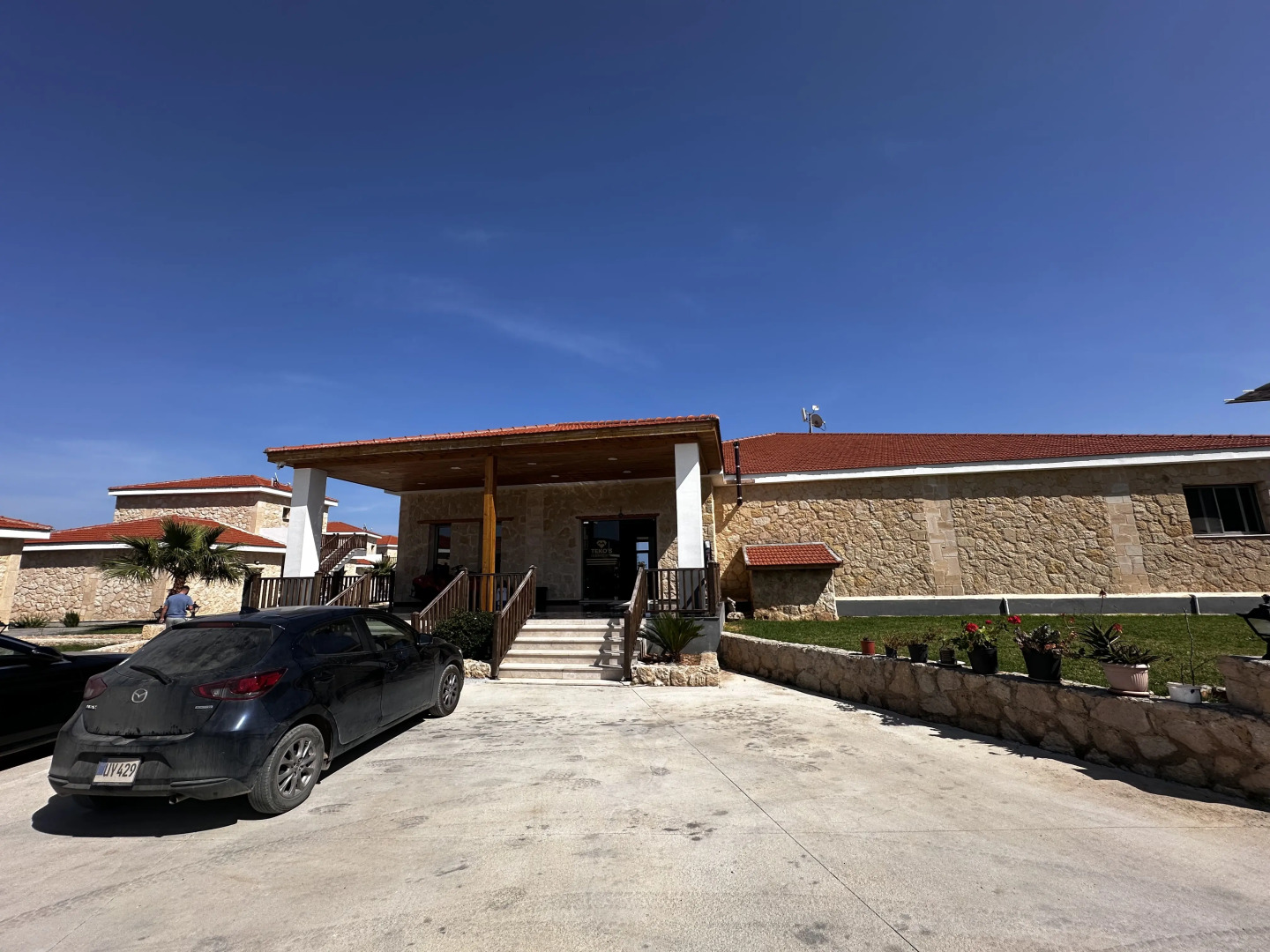 Отель Teko's Golden Hill