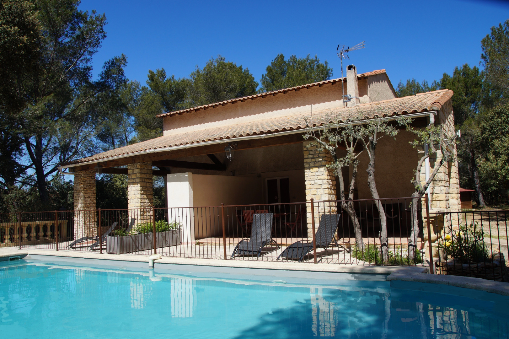 Вилла Le Domaine d'Alèzen