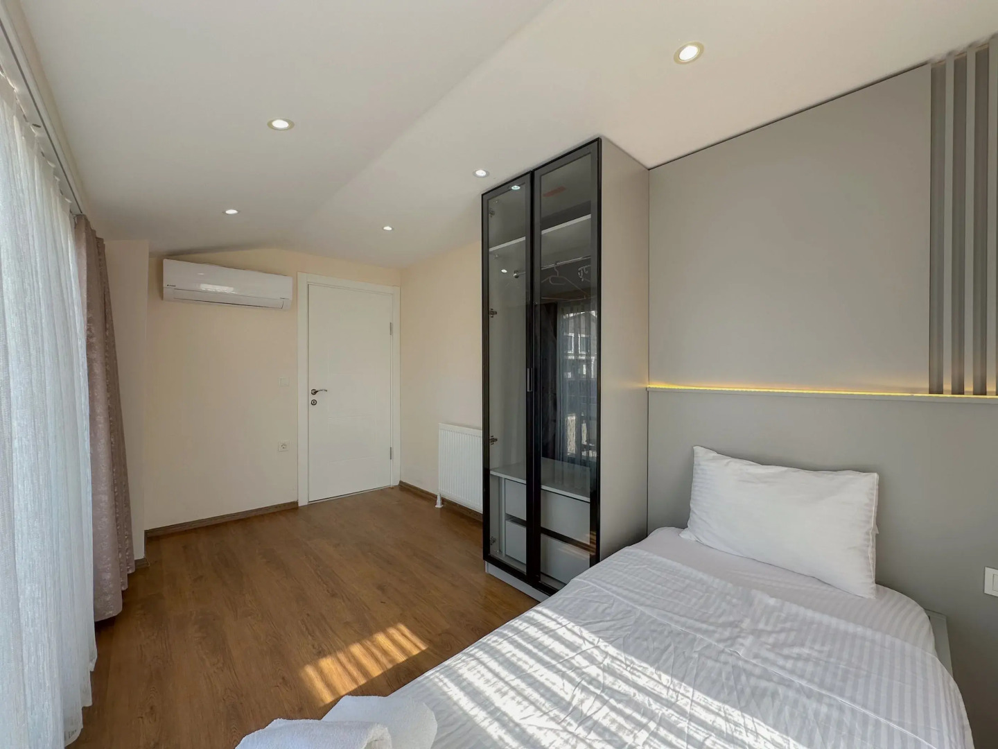 Апарт-отель Flower City Suits