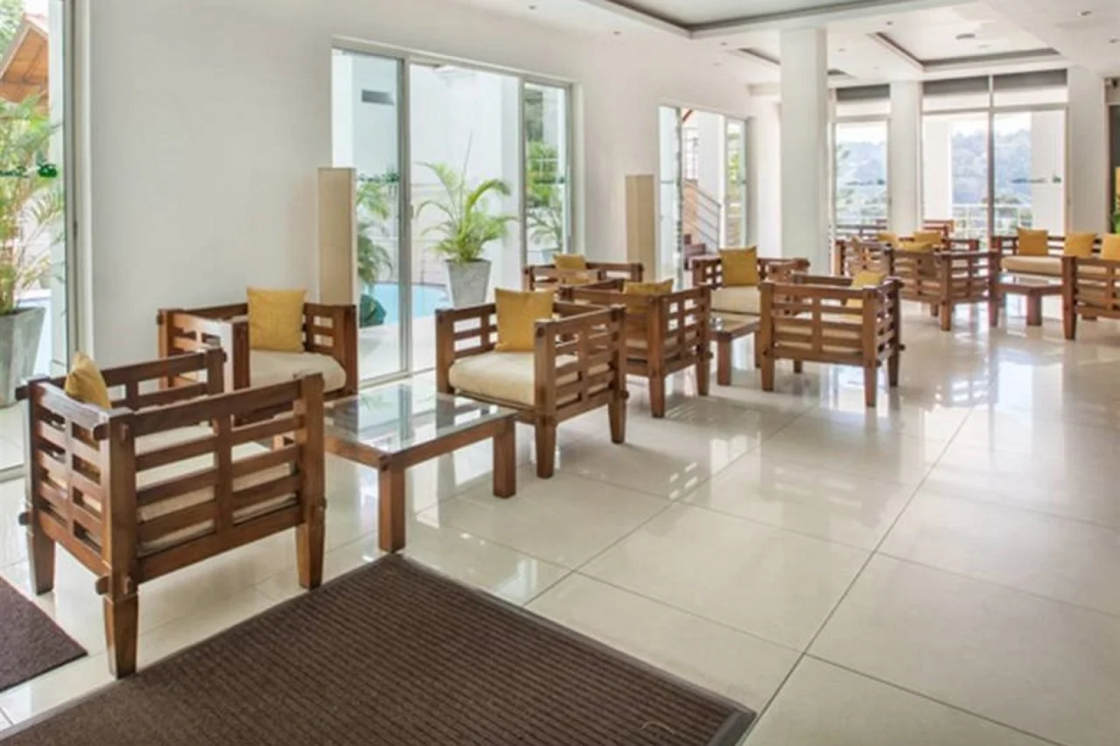 Отель Senani Hotel