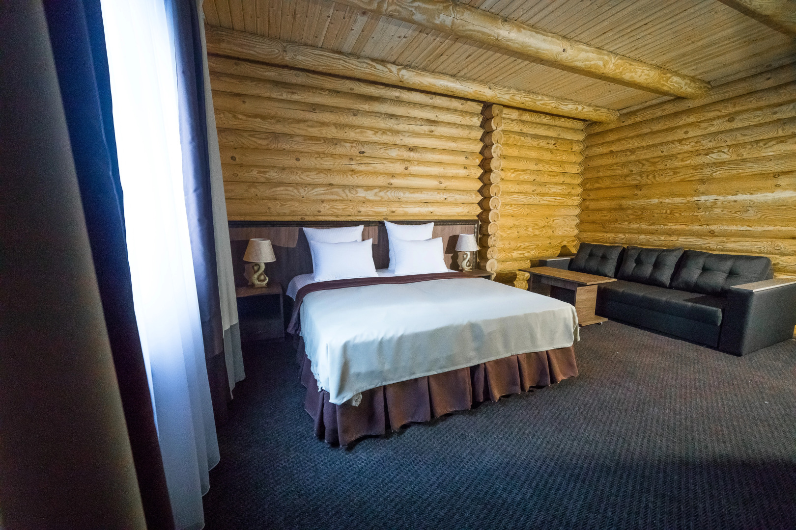 Отель Таурух