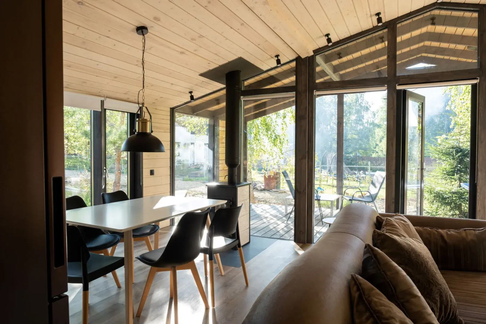 Частный дом Iris House