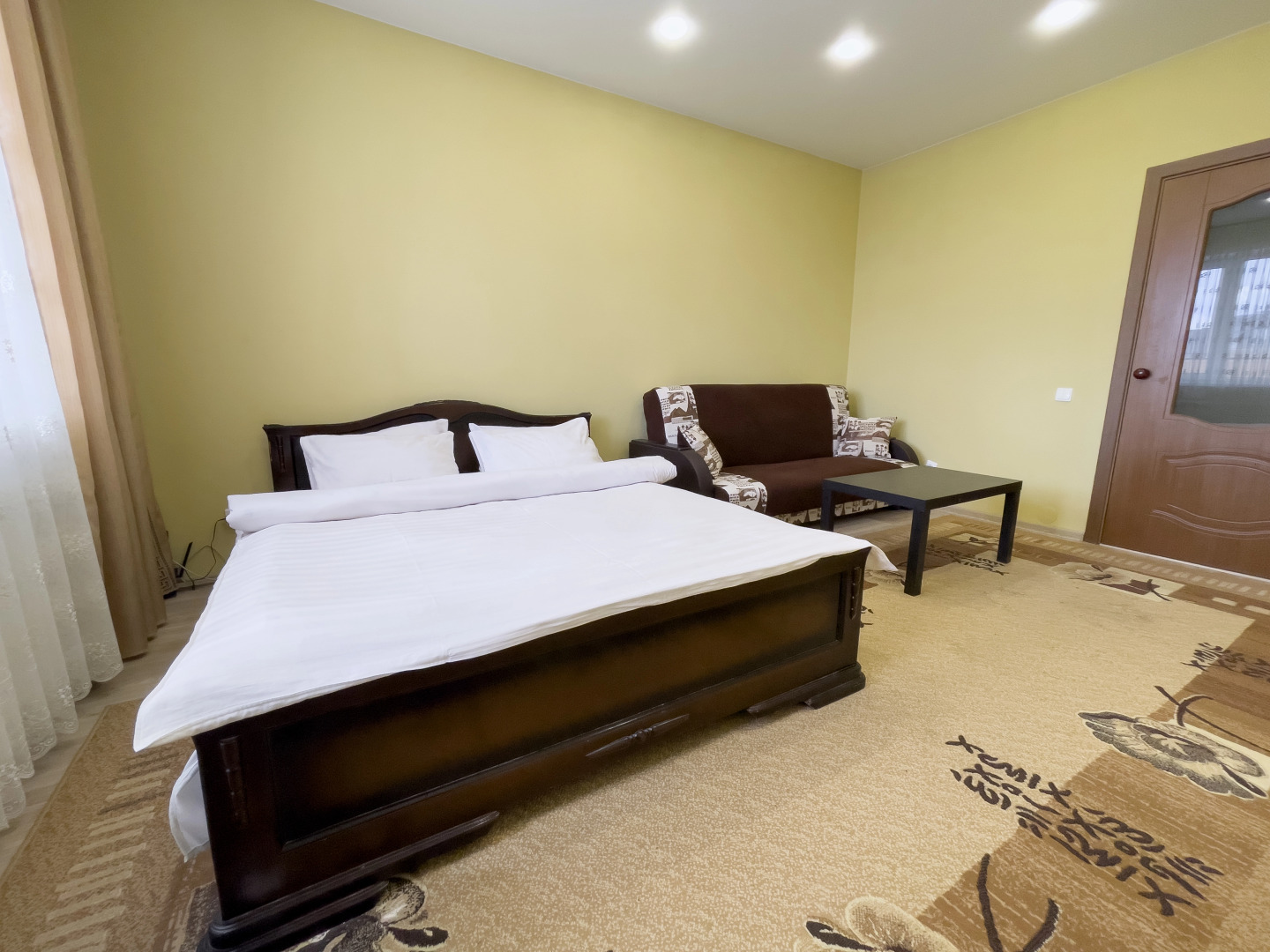 Апартаменты в 5 минутах от ЖД вокзала с шикарным видом на центр Орла