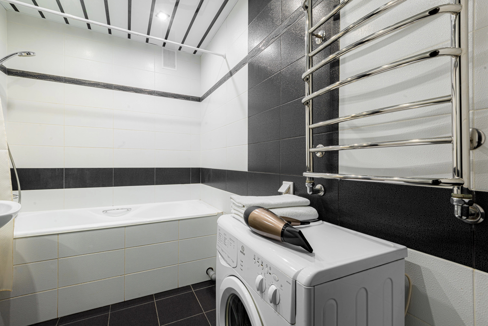 Квартира в престижном мкр. на П.Ермолаева 4 с видом на Волгу от RentAp, 4 сп.места