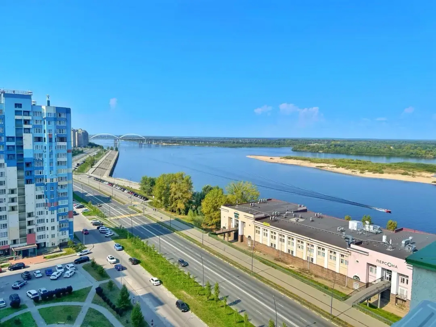 Квартира с панорамным видом на Волгу