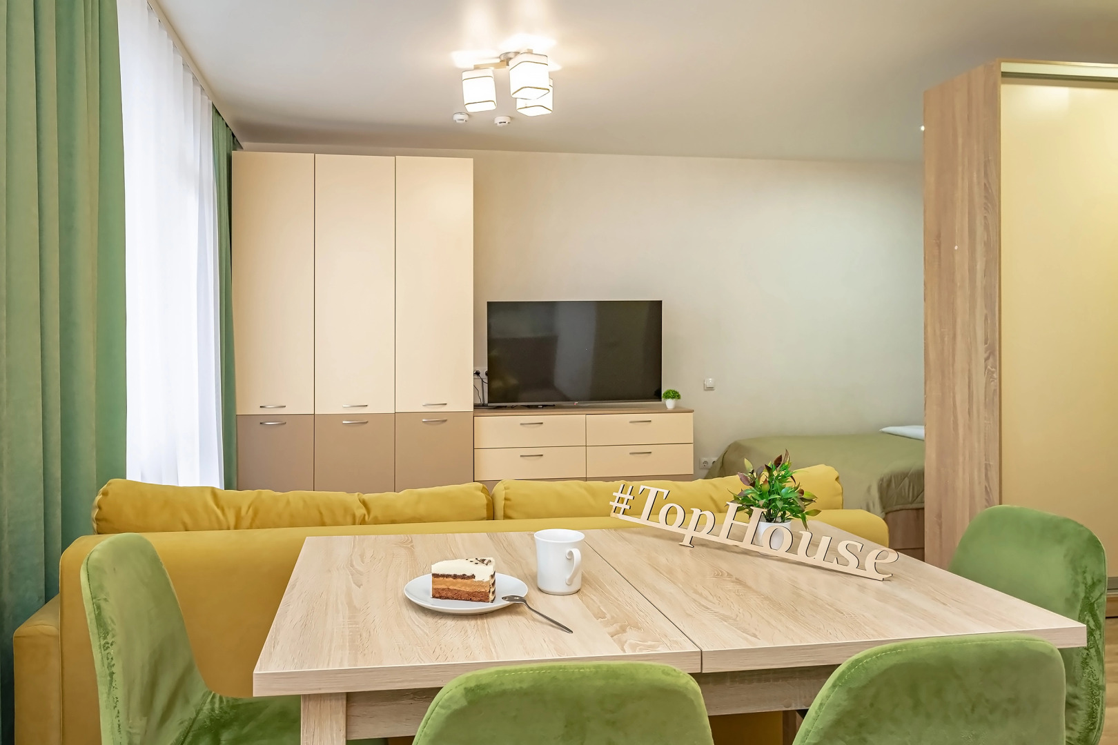 Апартаменты TopHouse на Можжевеловой 18, 16 этаж