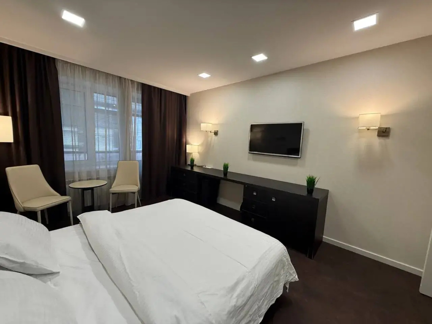 Апартаменты Deluxe c двумя спальнями и сан. узлами на Баумана ApartKazan