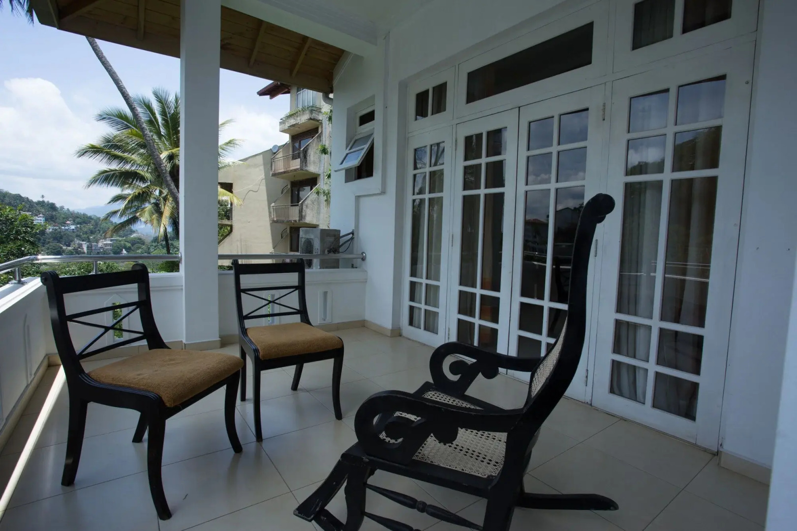 Отель Oak Ray Serene Garden Hotel