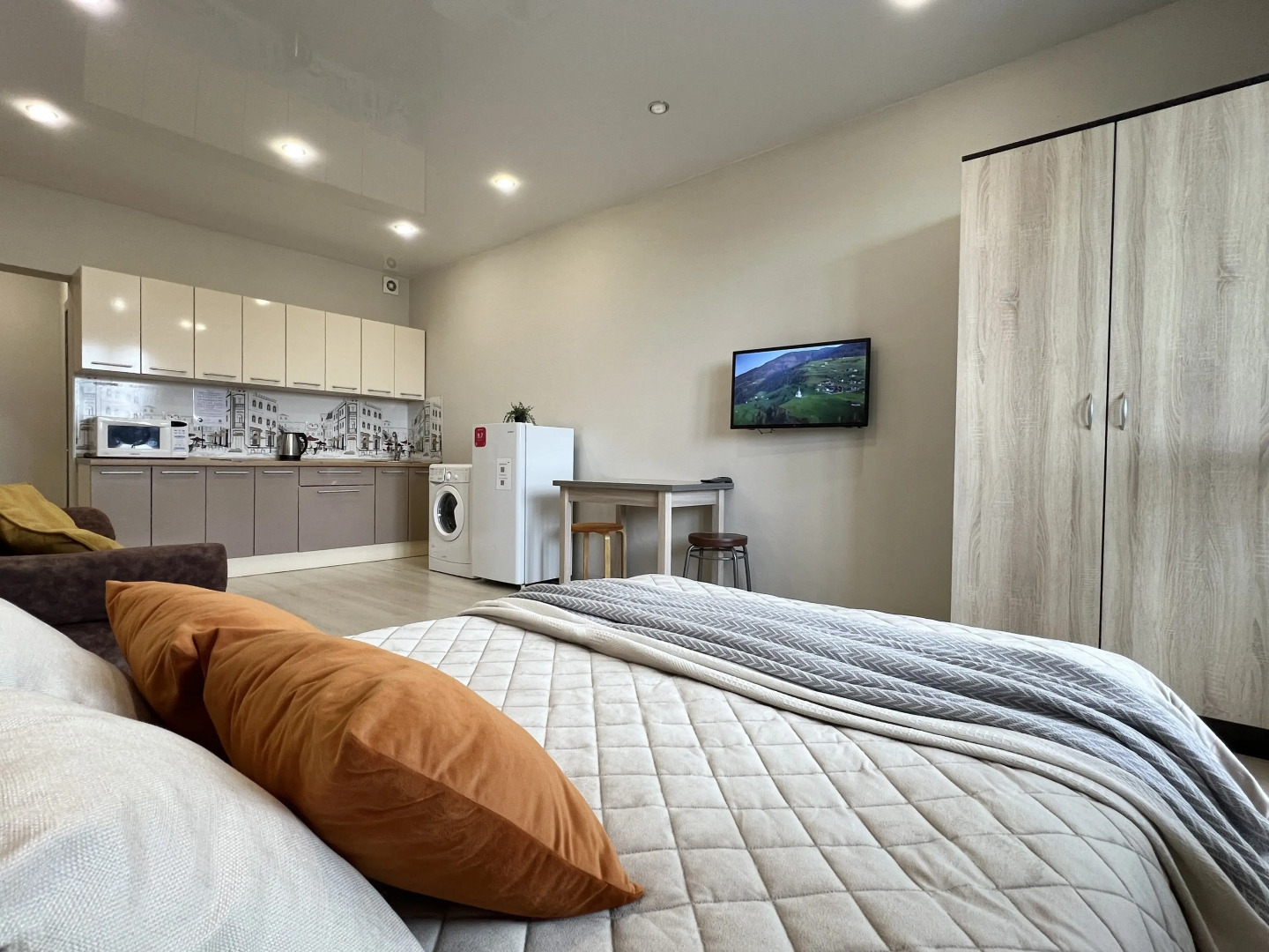 Студия Байкал-Сити на Смолина 67 в центре города