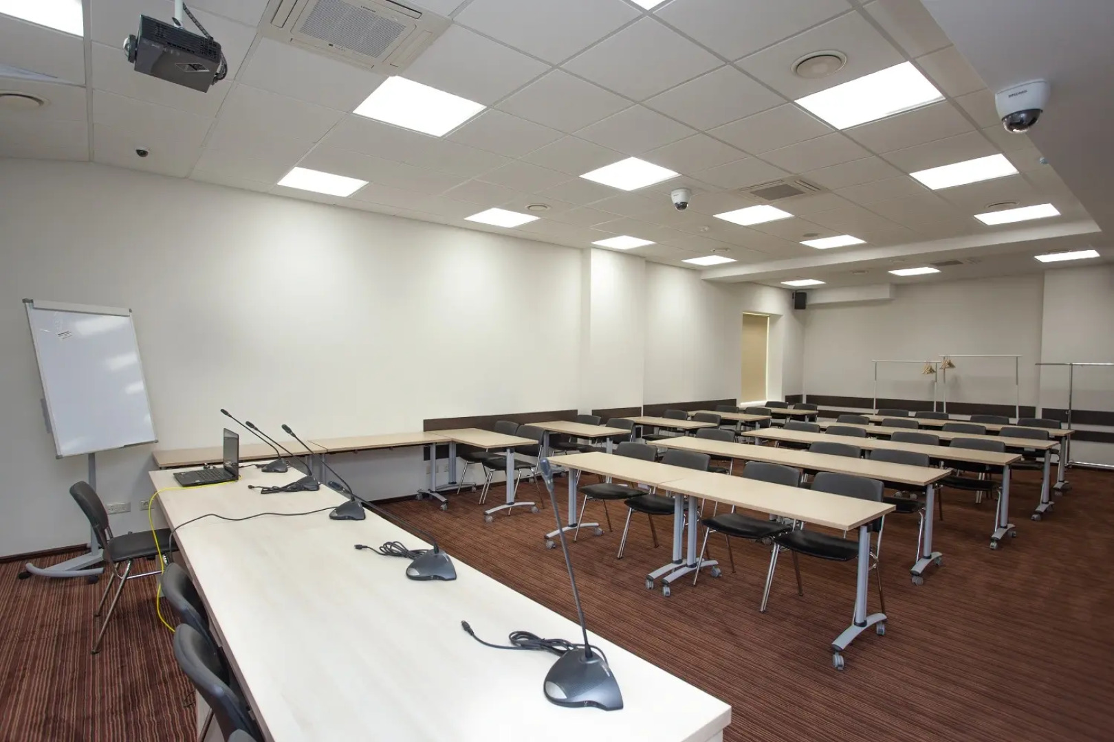 Отель Веструм