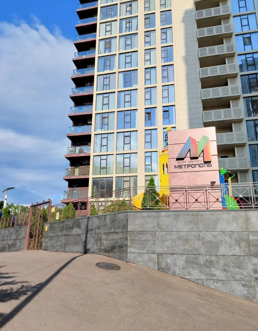 Апартаменты Студия с дизайнерским ремонтом с бассейном на крыше