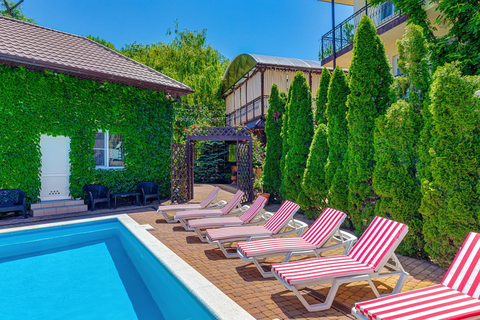 Отель Ашамба