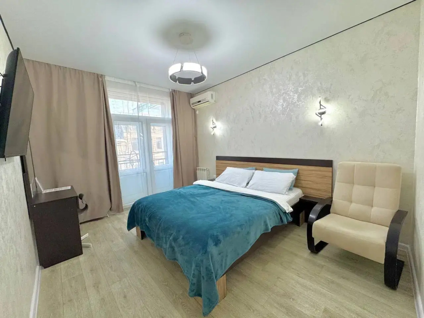 Апартаменты на Баумана 1