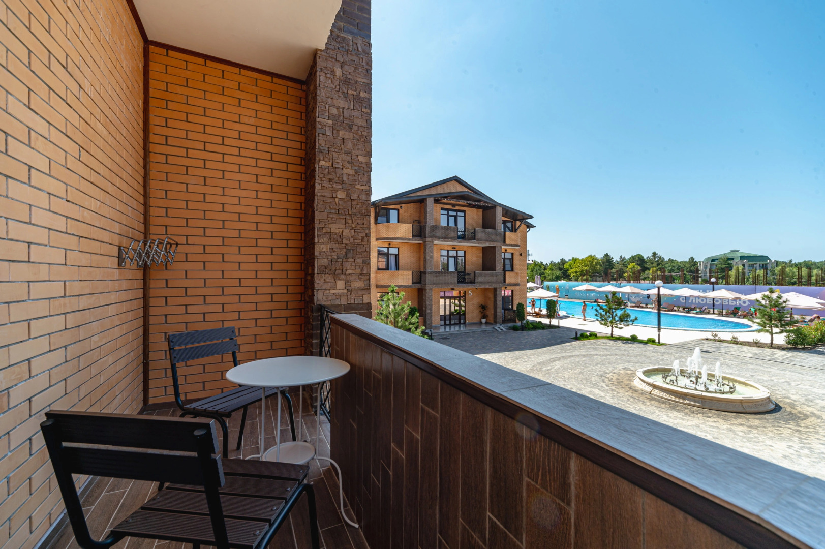 Отель Rinn Rise