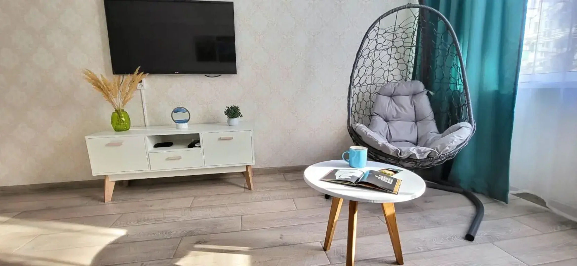 Квартира Двухкомнатные Апартаменты с Раздельными Комнатами и Парковкой для Машин у Входа