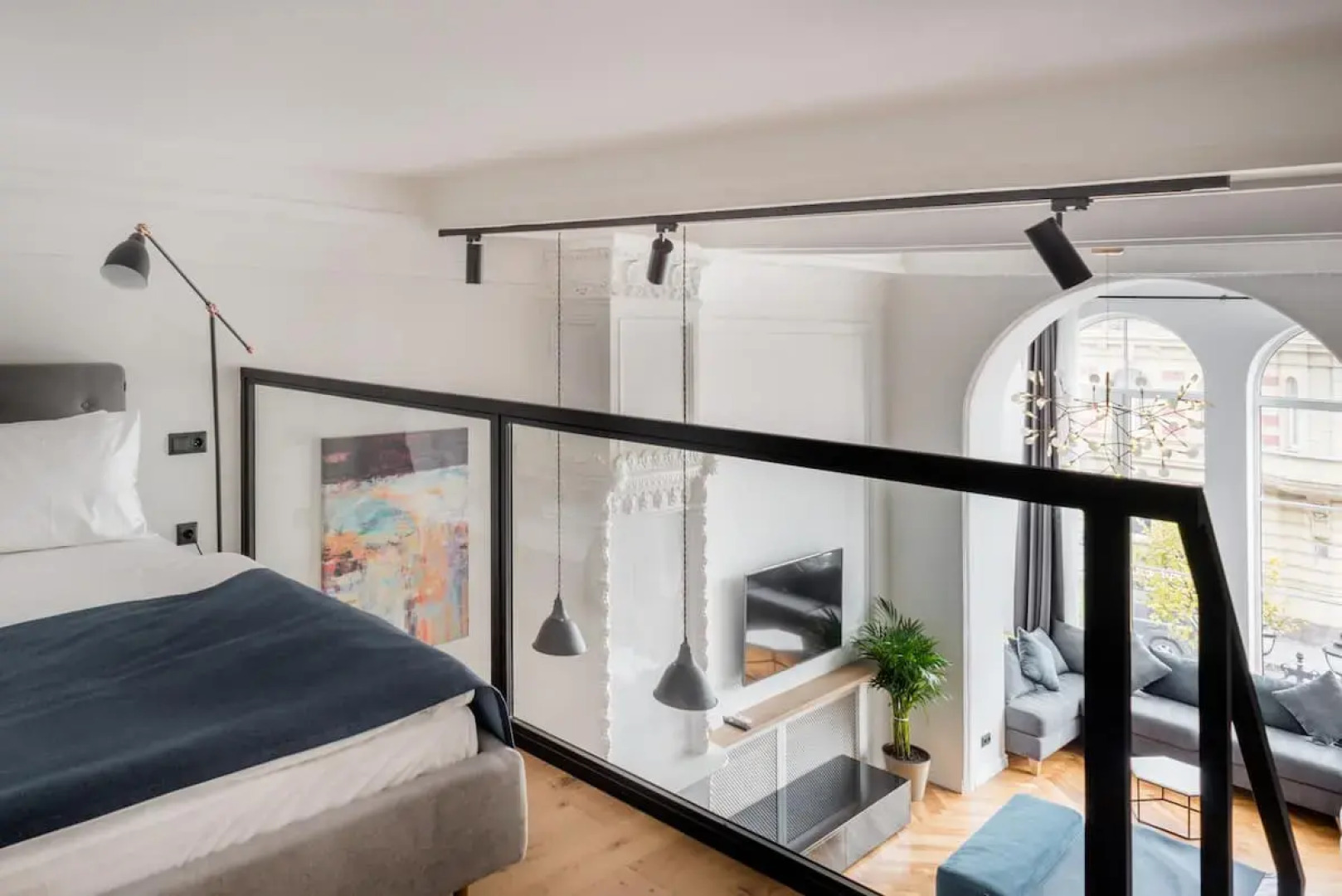 Меблированные комнаты F12