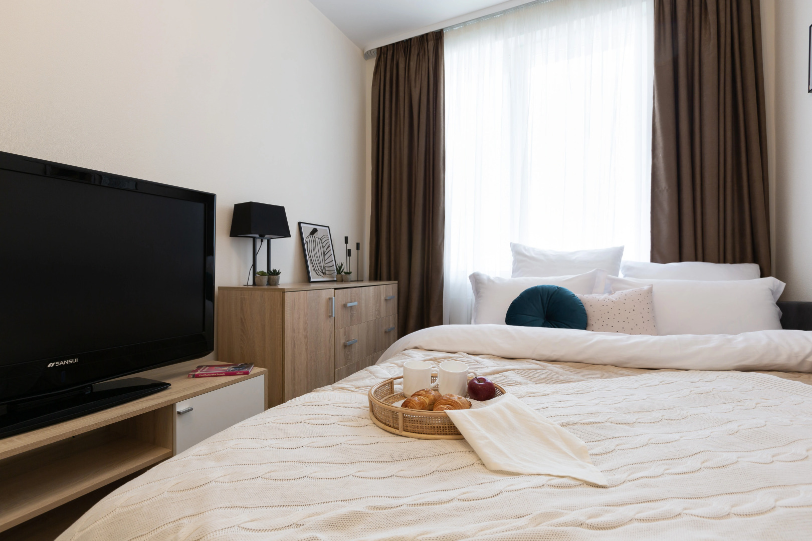 Апартаменты Life Apartments на 10 этаже ЖК Спутник