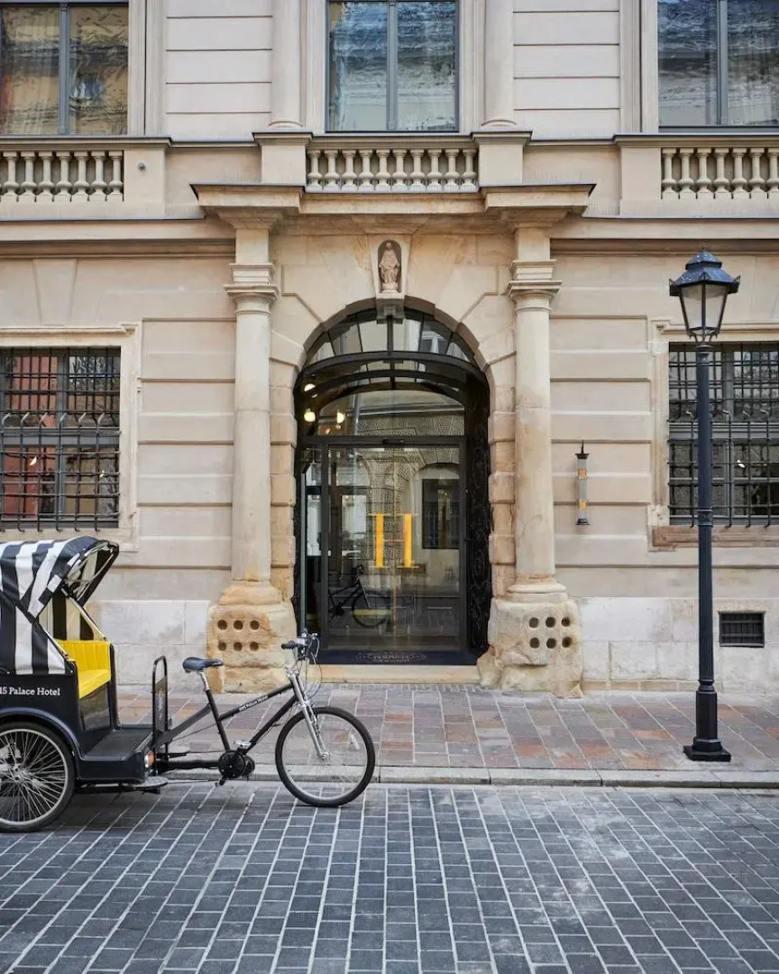 Отель H15 Luxury Palace