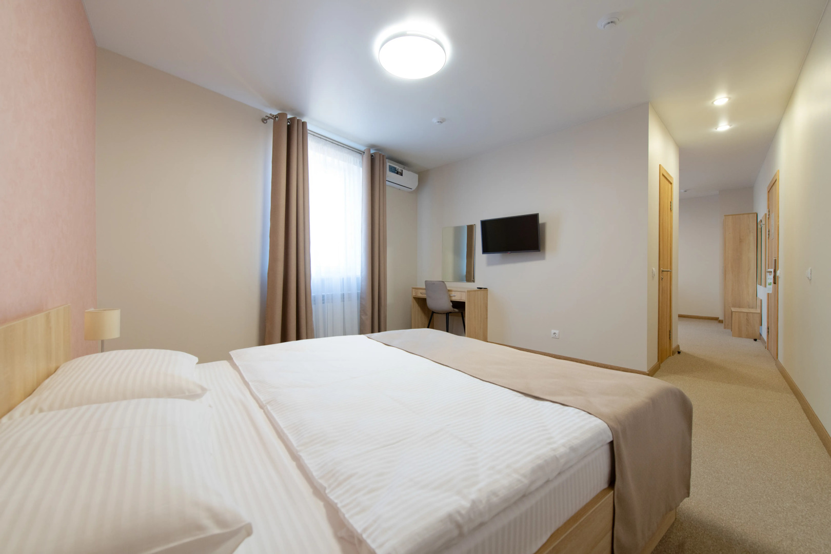 Отель Кипарис