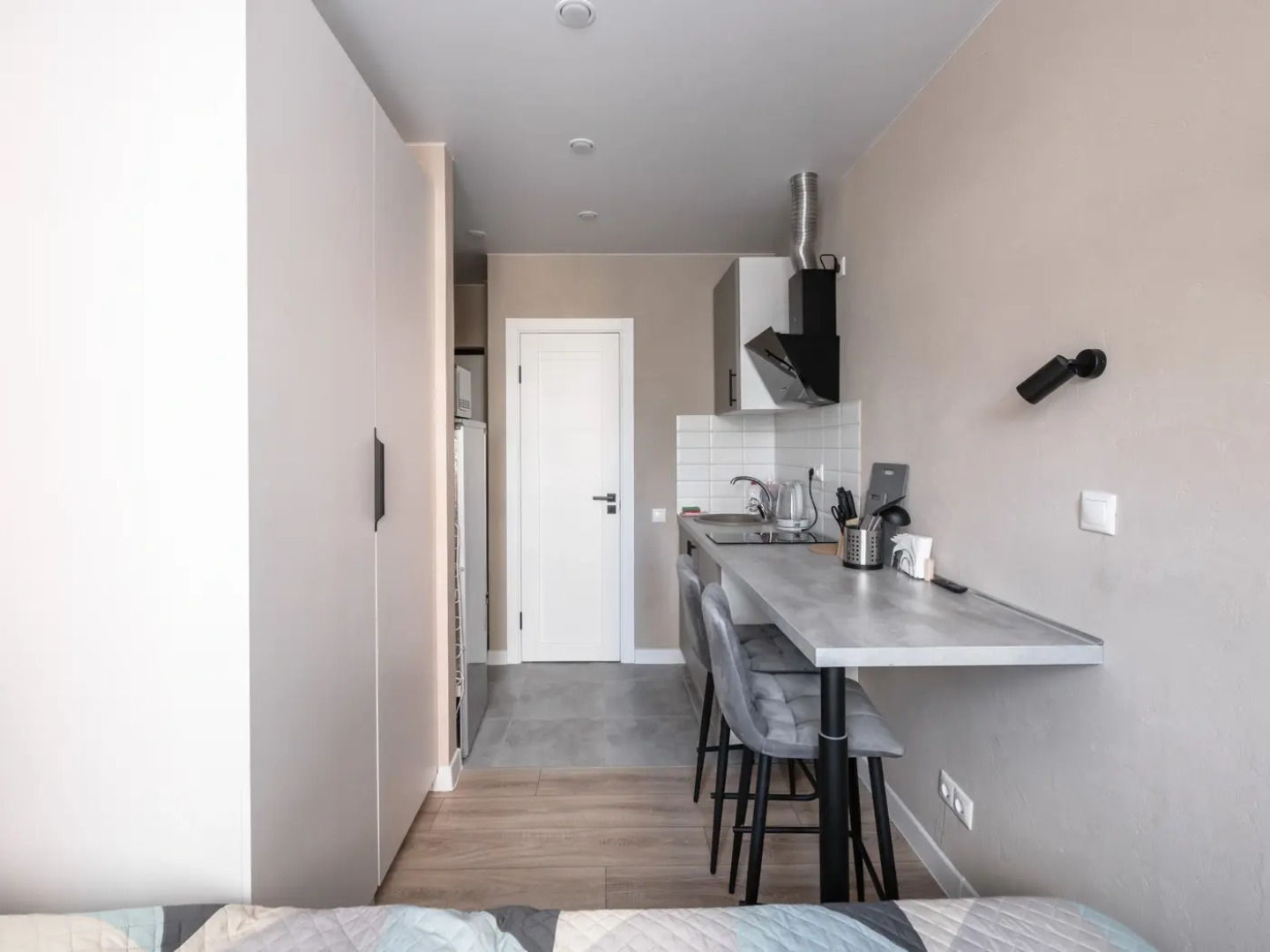 Апартаменты Home Like на бульваре Эйнштейна 4