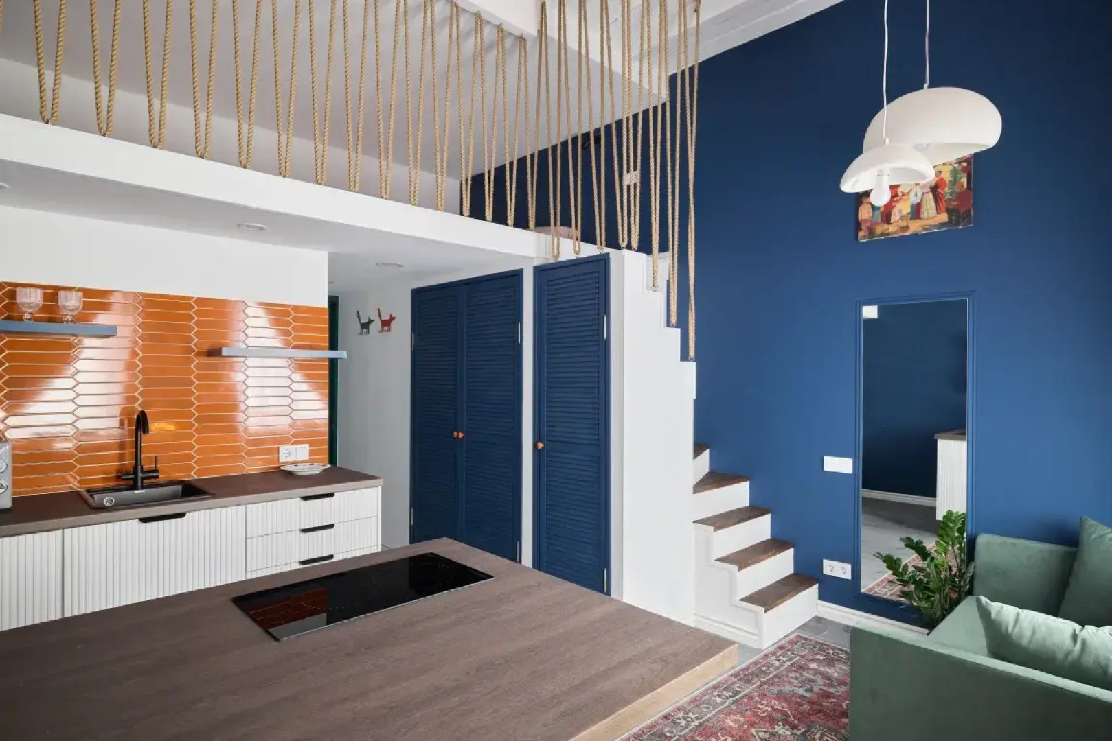 Апартаменты 5 на Васильевском острове (8ВО5)