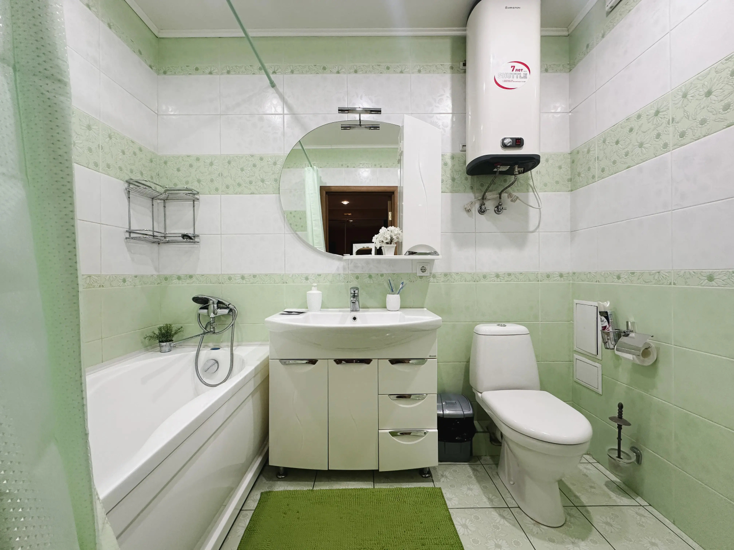 Квартира Двухкомнатная Пионерская 100