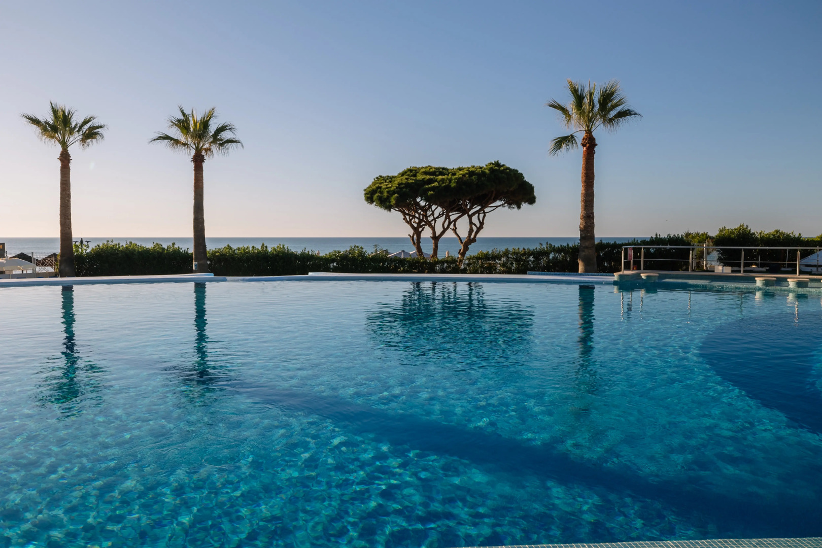 Апарт-Отель Grand Muthu Oura View Beach Club