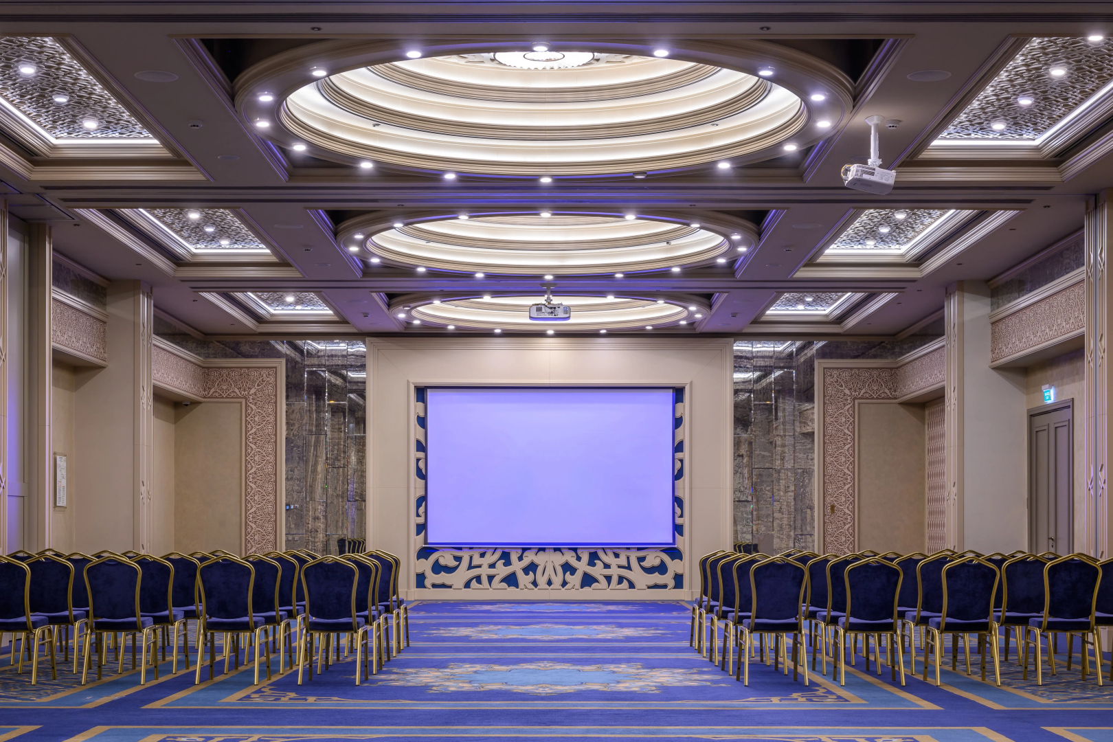 Гостиница Кол Гали