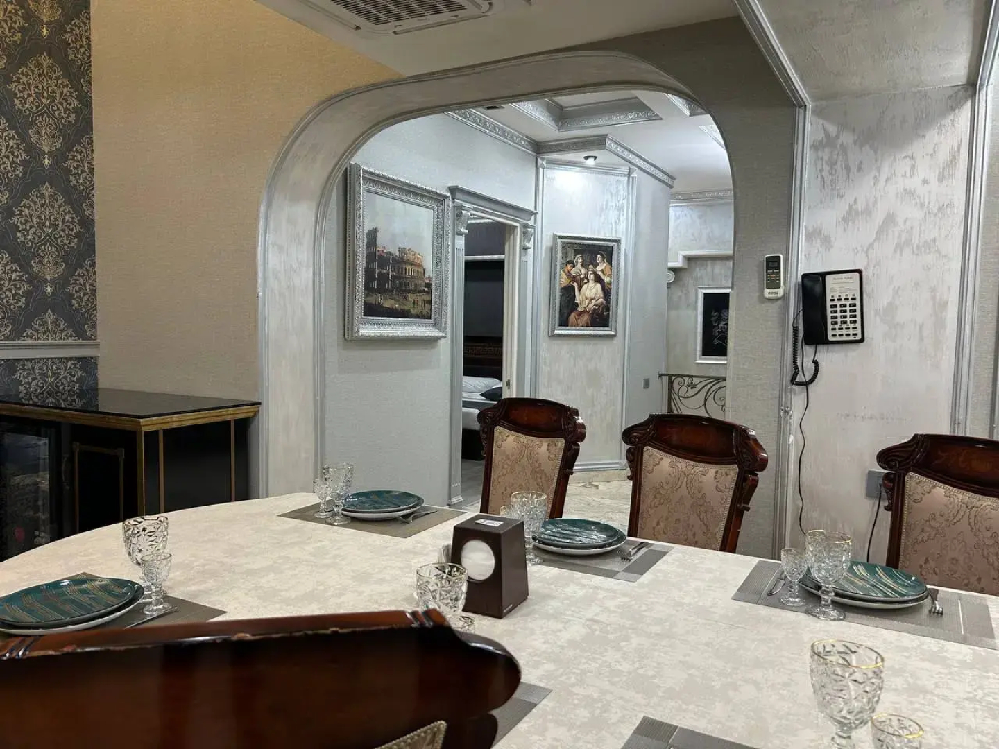Отель Roma Yerevan & Tours